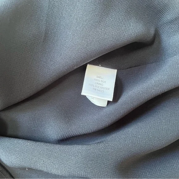 Banana Republic SILK Navy Blue Silk Blouse 4p - Picture 7 of 8